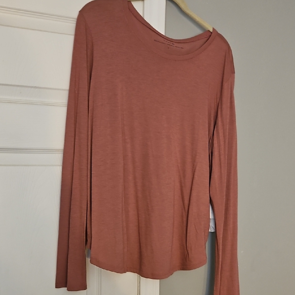 Vince New With Tag Long Sleeve Top in Dusty Rose